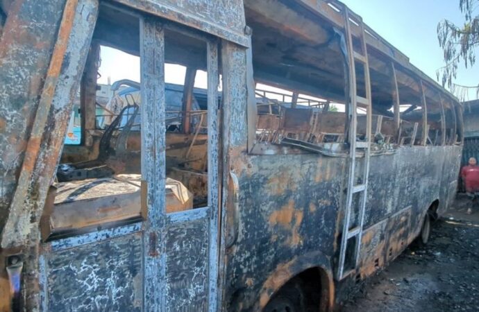 রাঙামাটিতে ভয়াবহ অগ্নিকাণ্ডে তিনটি বাস ও পাঁচটি দোকান পুড়ে ছাই