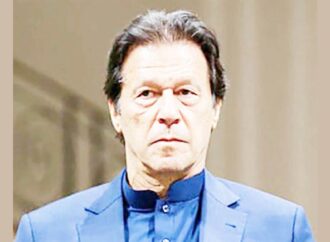 ইমরান খান ও বুশরা বিবিকে ১৭ বছরের কারাদণ্ড