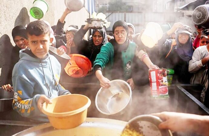 গাজায় দুর্ভিক্ষের আতঙ্ক কাটছে, তবে সংকট এখনও বিদ্যমান