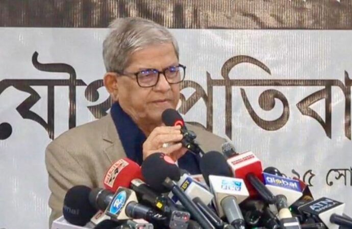 বাংলাদেশের গণতন্ত্রের ওপর হামলা: প্রথম আলো ও ডেইলি স্টার আক্রান্ত