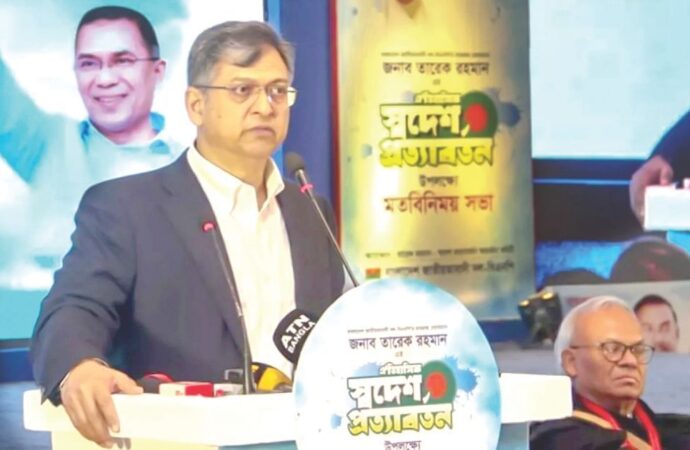 পত্রিকা অফিসে হামলা লজ্জাজনক, সরকারের দায়িত্বের মধ্যে পড়ে: সালাহউদ্দিন আহমদ