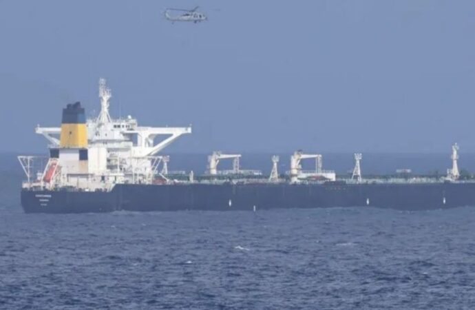 ভেনিজুয়েলার উপকূলে মার্কিন যুক্তরাষ্ট্রের দ্বিতীয় তেলবাহী ট্যাংকার জব্দ