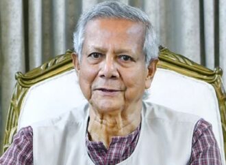 নির্ধারিত সময়েই নির্বাচনঃ মার্কিন দূতকে প্রধান উপদেষ্টা জোরদার অঙ্গীকার