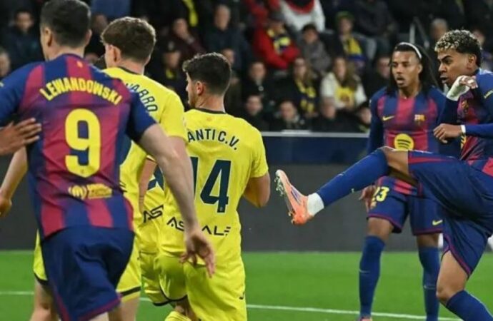 ভিয়ারিয়ালকে হারিয়ে বার্সেলোনার লিগে ব্যবধান বাড়াল