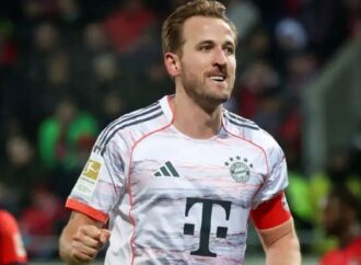 বুন্দেসলিগায় হ্যারি কেইনের অসাধারণ ‘সেঞ্চুরি’