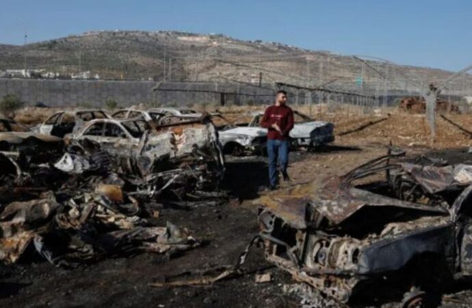 ফিলিস্তিনে ইসরায়েলি আগ্রাসনে আরও গভীর হচ্ছে মানবিক সংকট