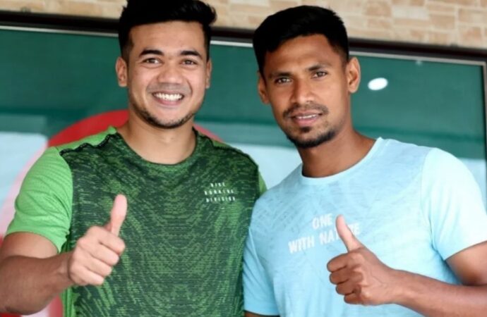 আইএল টি-টোয়েন্টি শেষে বিপিএল মাতাতে প্রস্তুত তাসকিন-মোস্তাফিজ