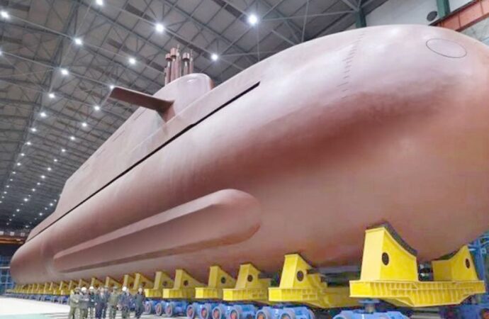 উত্তর কোরিয়ার প্রথম পারমাণবিক সাবমেরিনের ছবি প্রকাশ