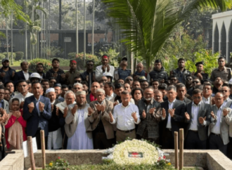 তারেক রহমান ওসমান হাদির কবর জিয়ারত করলেন