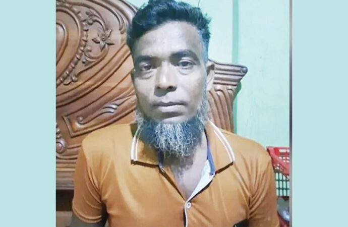 আলফাডাঙ্গায় বাড়িতে ঢুকে বিএনপি নেতাকে কুপিয়ে হত্যা