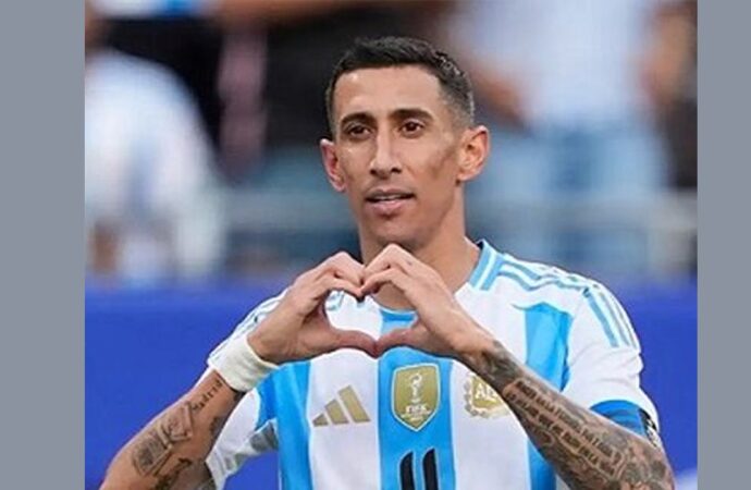 আর্জেন্টিনার বর্ষসেরা ফুটবলার নির্বাচিত হলেন আনহেল ডি মারিয়া, মেসি-মার্টিনেজদের ছাড়িয়ে গেলেন