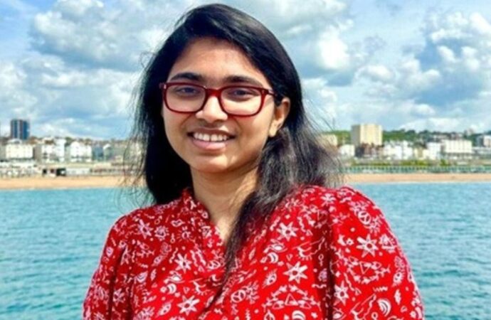 গুগল ফর্মের মাধ্যমে ফেরত পাবেন তাসনিম জারা দেওয়া টাকা