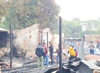 ফটিকছড়িতে দুই শতাব্দী পুরোনো জমিদার বাড়ির ১০ ঘর পুড়ে ছাই