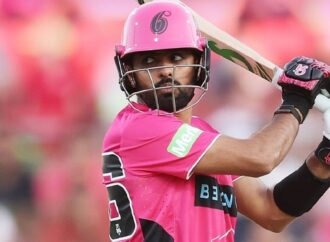 অস্ট্রেলিয়ার উন্মাদনার মধ্যে বাবর আজমের দুর্বল পারফরম্যান্স