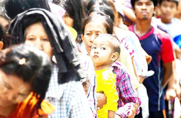 গৃহযুদ্ধ ও মানবিক সংকটের মধ্যেই মিয়ানমারে ভোট অনুষ্ঠিত