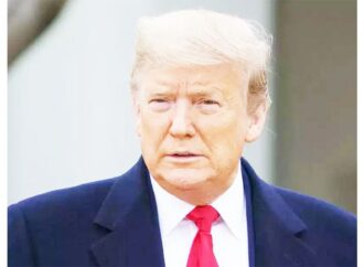 ট্রাম্পের বিরুদ্ধে মামলা: কেনেডি সেন্টারের নাম পরিবর্তনের বিষয়টি