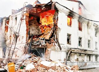 ইউক্রেনে রাশিয়ার ব্যাপক হামলা এবং শান্তি আলোচনার প্রস্তুতি