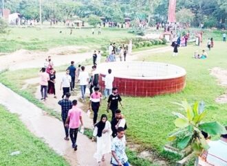 বার্ষিক শেষে পর্যটকের ঢল মৌলভীবাজারে