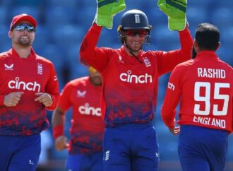 ইংল্যান্ড ঘোষণা করল শক্তিশালী ১৫ সদস্যের টি-টোয়েন্টি বিশ্বকাপ দল