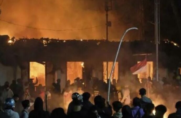 ইন্দোনেশিয়ায় বৃদ্ধাশ্রমে ভয়াবহ অগ্নিকাণ্ড, নিহত ১৬