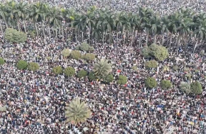 অশ্রুসিক্ত নয়নে খালেদা জিয়াকে শেষ বিদায়