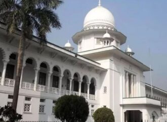 কর্মঘণ্টায় ফেসবুক ব্যবহার করলে চাকরি থেকে অব্যাহতি: প্রধান বিচারপতির কঠোর নির্দেশনা