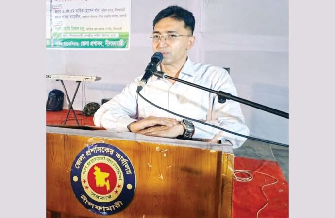 নীলফামারীর মানবিক ও জনবান্ধব জেলা প্রশাসক মোহাম্মদ নায়িরুজ্জামান