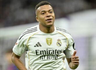 ইনজুরিতে কিলিয়ান এমবাপে: তিন সপ্তাহের জন্য মাঠের বাইরে ফরাসি তারকা