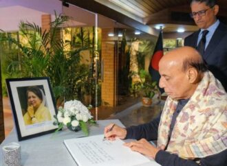 দিল্লিতে বাংলাদেশ হাইকমিশনে রাজনাথ সিংয়ের শোক প্রকাশ