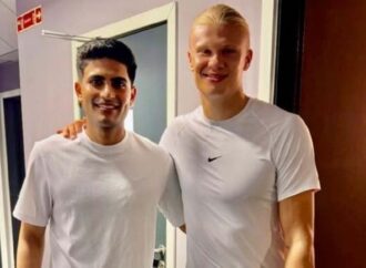 ২০২৬ সালের শুরুতেই ফুটবলের গোলমেশিন ও ক্রিকেটের রানমেশিন একসাথে ধরা পড়লেন