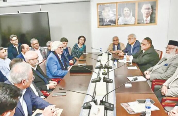 তারেক রহমানের সঙ্গে শীর্ষ ব্যবসায়ী ও শিল্প উদ্যোক্তাদের সাক্ষাৎ