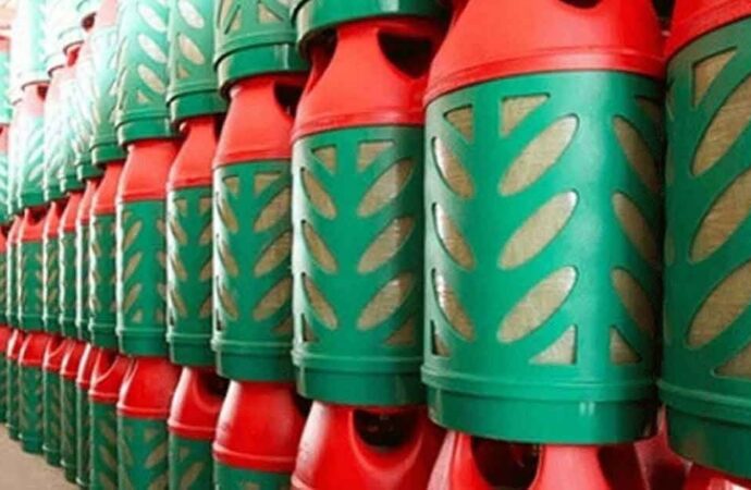 জানুয়ারিতে এলপি গ্যাসের দাম বেড়ে এখন ১৩০৬ টাকা, ১২ কেজি সিলিন্ডার ৫৩ টাকা বেশি
