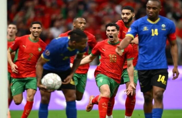 দিয়াজের ইতিহাস গড়া গোলের সুবাদে মরক্কো কোয়ার্টার ফাইনালে