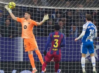 গোলপোস্টে জোয়ান গার্সিয়ার অতিমানবীয় রক্ষা, বার্সেলোনা জয় দিয়ে বছর শুরু
