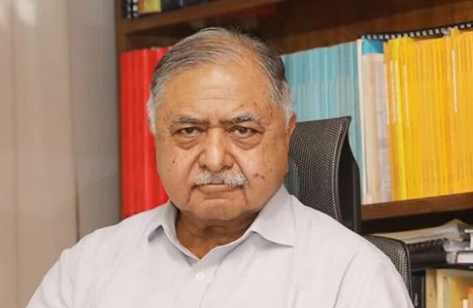 হাসপাতালে কাটালেন কামাল হোসেন, দেশবাসীর দোয়া চেয়েছেন