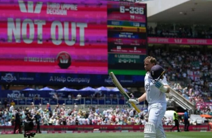 জো রুটের প্রথম সেঞ্চুরিতে ইতিহাসের মাইলফলক স্পর্শ