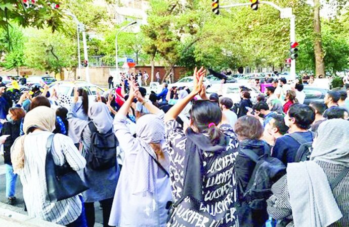 ইরানে সপ্তাহজুড়ে অস্থিরতায় কমপক্ষে ১৬ জনের মৃত্যু