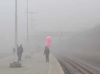 কঠিন শীতের ঝুঁকিতে জনজীবন ও স্বাস্থ্য, বাস্তুচ্যুত হচ্ছে কৃষি ও শ্রমজীবীরা