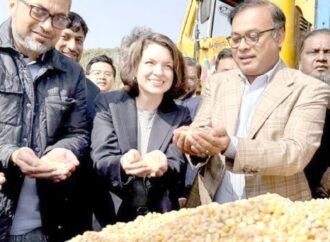 সাড়ে সাত বছর পর চট্টগ্রাম বন্দরে যুক্তরাষ্ট্রের ভুট্টা আসল, খালাস শুরু