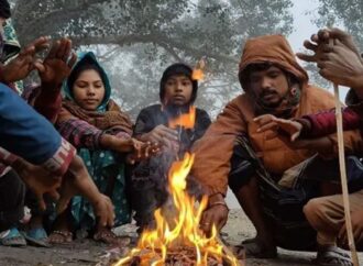 তীব্র শীত ও ঘণ কুয়াশায় জনজীবন বিপর্যস্ত