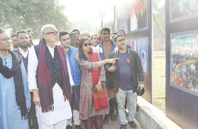 জিয়া উদ্যানে খালেদা জিয়ার সংগ্রামী জীবন নিয়ে আলোকচিত্র প্রদর্শনী