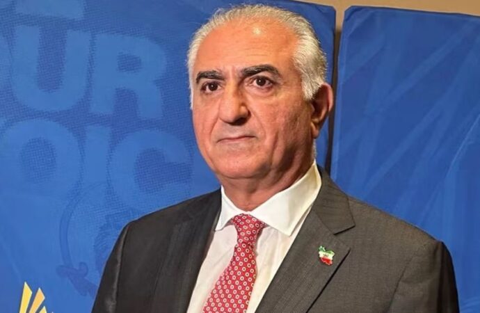 বিপ্লবের বিজয় আগামী দিনগুলোতে: ইরানি জনগণের পাশে ফিরে আসার প্রস্তুতি নিচ্ছেন স্বদেশি রাজকর্মী পাহলভি