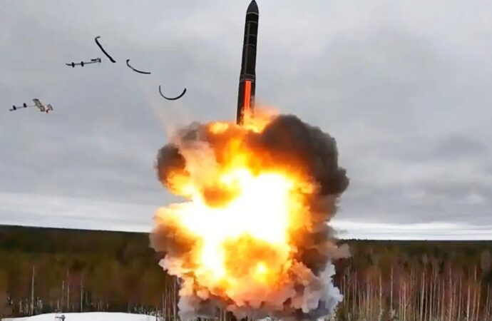 রাশিয়ায় ‘ওরেশনিক’ ক্ষেপণাস্ত্র ছুড়ল রাশিয়া