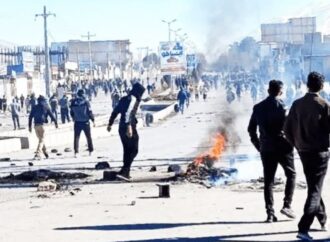 ইরানে বিক্ষোভ দমনকে নিয়ে খামেনির কঠোর হুঁশিয়ারি