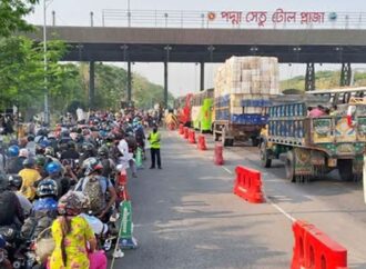 পদ্মা সেতুর টোল সংগ্রহে নতুন রেকর্ড: তিন হাজার কোটি টাকার মাইলফলক