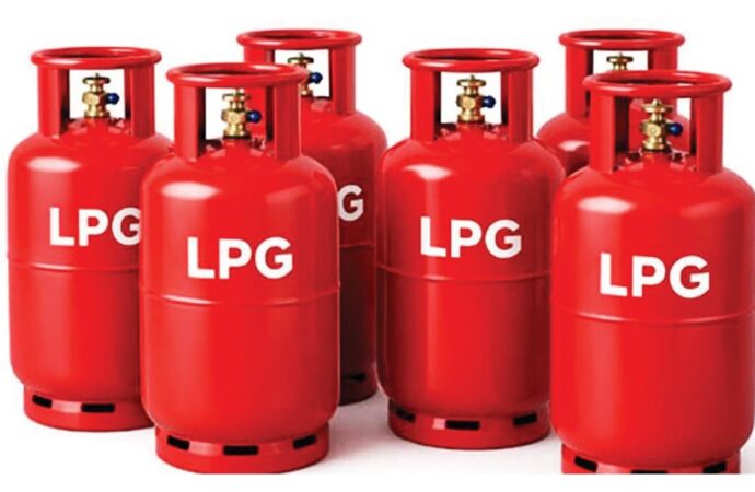 রোজার আগে এলপিজি সংকটের সমাধানের আশ্বাস জ্বালানি উপদেষ্টার