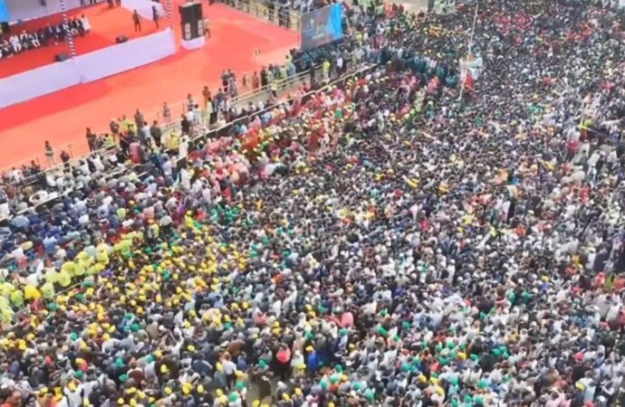 সিলেটের আলিয়া মাদ্রাসা মাঠে বিএনপির জনসভা শুরু: জনতার ঢল