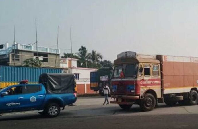 বেনাপোল স্থলবন্দর দিয়ে ১২৫ টন বিস্ফোরক দ্রব্যের আমদানি