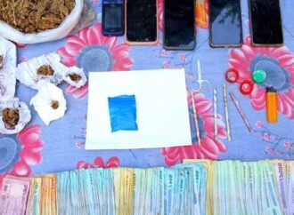 নৌবাহিনীর বিশেষ অভিযানে কোটি টাকার মাদক ও আগ্নেয়াস্ত্রসহ ৩ জন গ্রেপ্তার