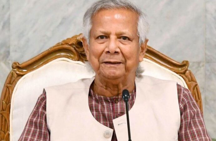 নির্বাচনে সশস্ত্র বাহিনীকে নিরপেক্ষতা ও পেশাদারিত্ব বজায় রাখার নির্দেশ প্রধান উপদেষ্টার